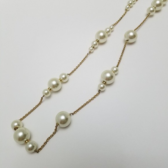 J CREW Faux Pearl Chain Necklace Long Goldtone Boho - Picture 3 of 6